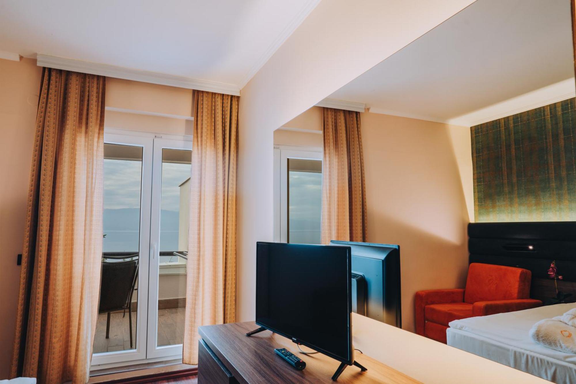 אוהריד Inex Olgica Hotel & Spa מראה חיצוני תמונה